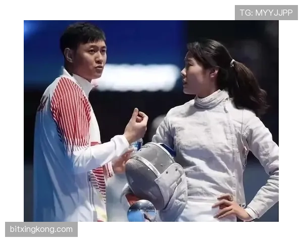 仲满背地里开豪车比教练都拉风，这身份太让人想不明白了吧